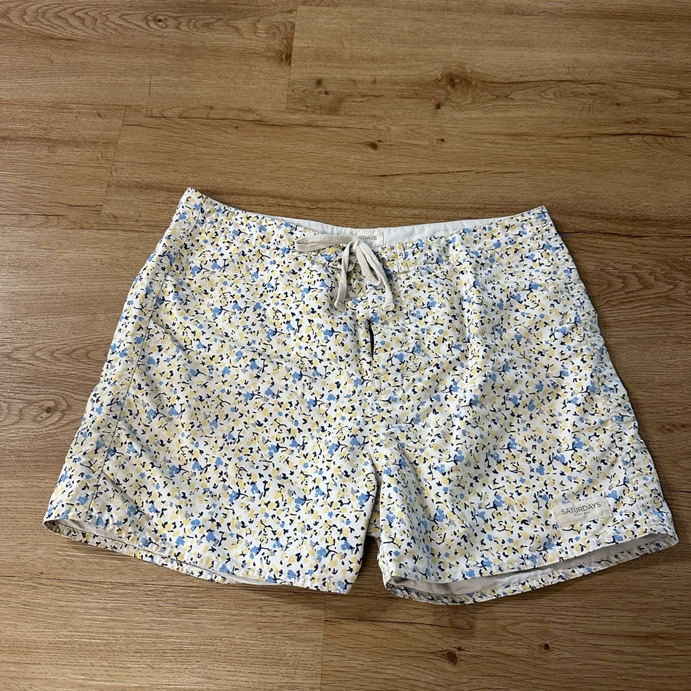 Saturdays Surf NYC Floral Swim Trunks Board Shorts White Blue Yellow Size 31 Men